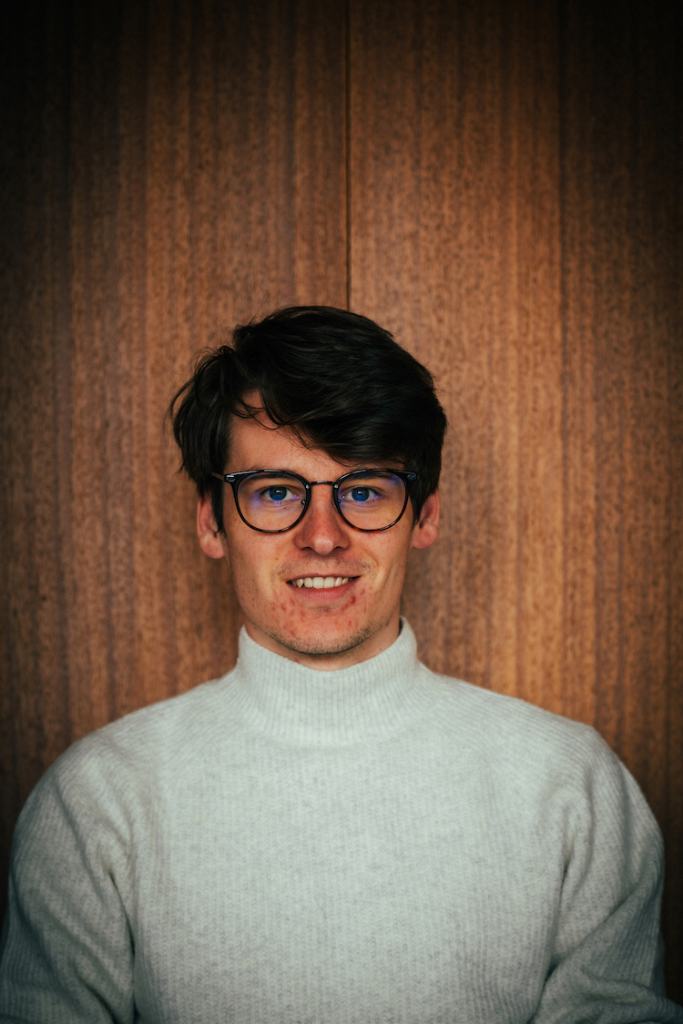  Noah Suter