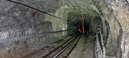 Tunnel mit Geleisen