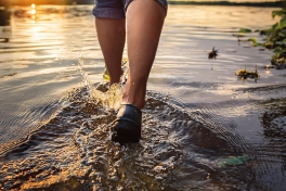Füsse im Wasser